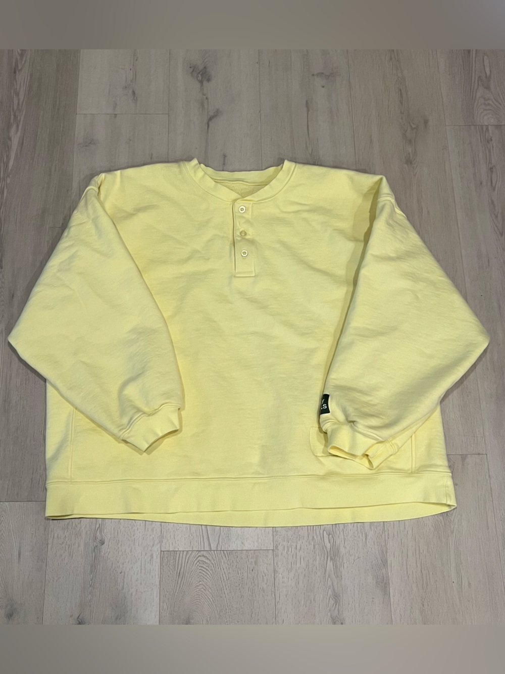 Daily Drills Oversized Crew Lemonade Yellow Henley Sweatshirt - Picture 4 of 9